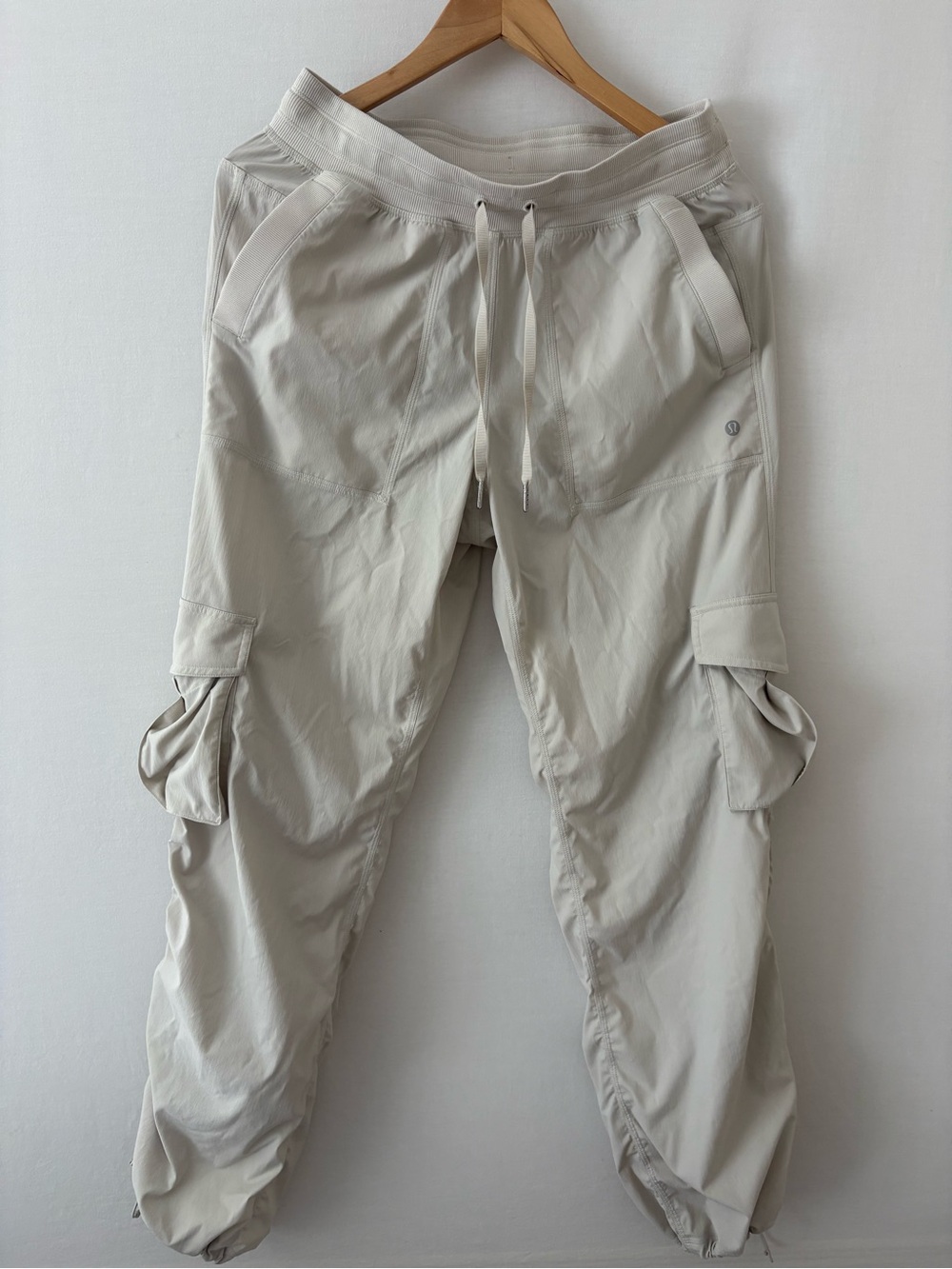 lululemon athletica Women’s Beige Cargo Jogger Pants - Light Cream